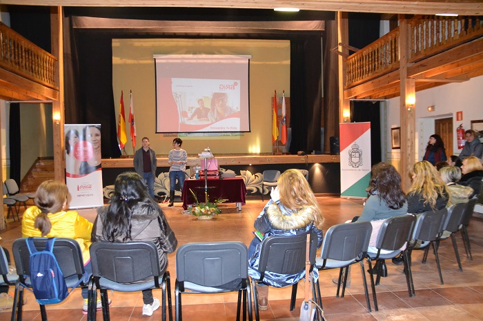 El proyecto GIRA Mujeres Coca Cola dio comenzó hoy en Reocin con 25  mujeres inscritas.