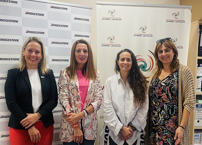 La planta de Bridgestone en Puente San Miguel continúa apoyando a su entorno educativo más cercano en coordinación con la Mancomunidad