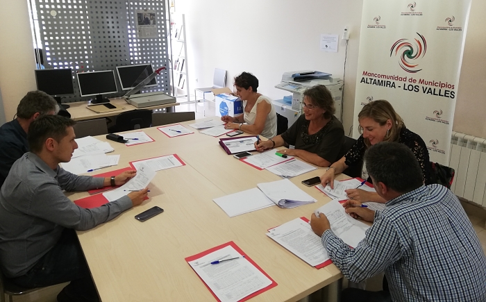 Altamira-Los Valles se adhiere a la red de apoyo a las personas y familias en situación de emergencia social