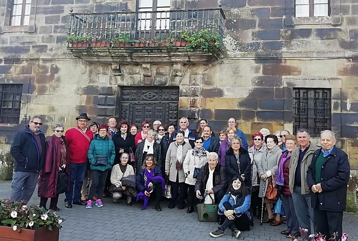 La Mancomunidad Altamira-Los Valles despide sus talleres de la tercera edad con una excursión a Liérganes