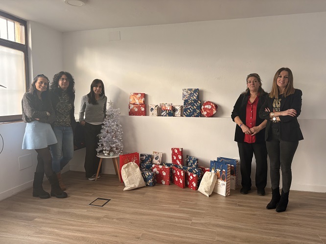 Bridgestone renueva su compromiso social con una donación de juguetes a la Mancomunidad Altamira-Los Valles