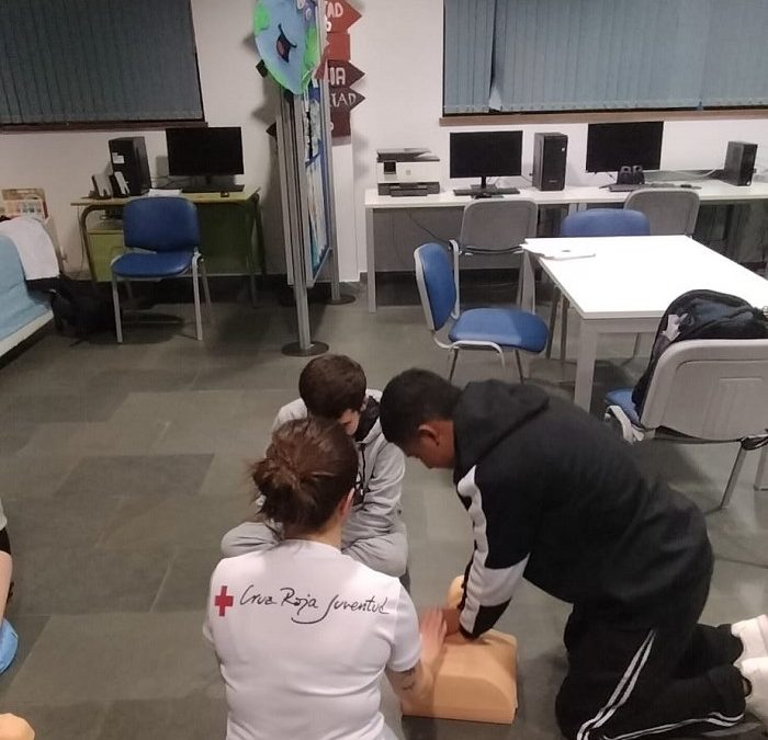 Cruz Roja imparte un taller de primeros auxilios en el Centro de Día de Infancia y Adolescencia de la Mancomunidad
