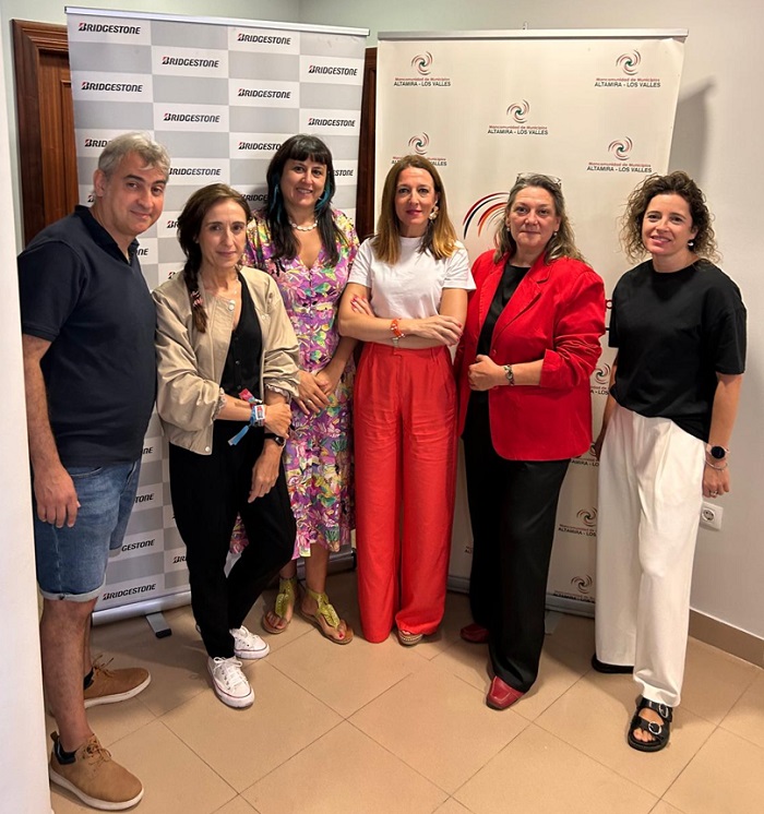 La empresa Bridgestone Hispania Manufacturing, S.L., ubicada en Puente San Miguel continúa con el compromiso con la comunidad educativa de su entorno a través de su colaboración con la Mancomunidad Altamira–Los Valles.