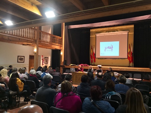 Éxito de participación en el I Encuentro con las Familias celebrado en Reocín para fomentar la parentalidad positiva